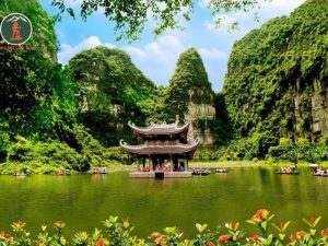 Luxury car Ninh Binh to Ba Be - Phong Nha Cave Tours