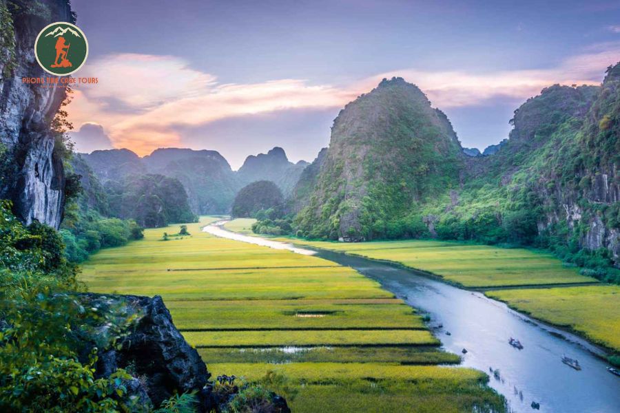 Luxury car Ninh Binh to Mai Chau - Phong Nha Cave Tours