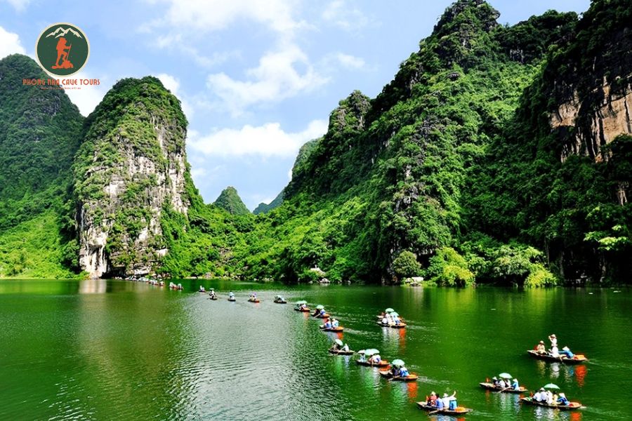 Ninh Binh to Phong Nha limousine - Phong Nha Cave Tours
